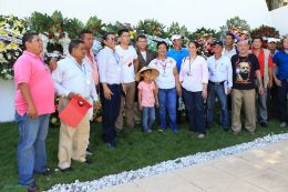 Nicaragüenses continúan rindiendo tributo al Comandante Carlos Fonseca