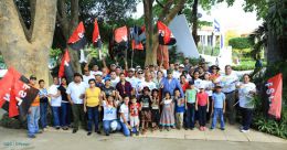 Nicaragüenses continúan rindiendo tributo al Comandante Carlos Fonseca