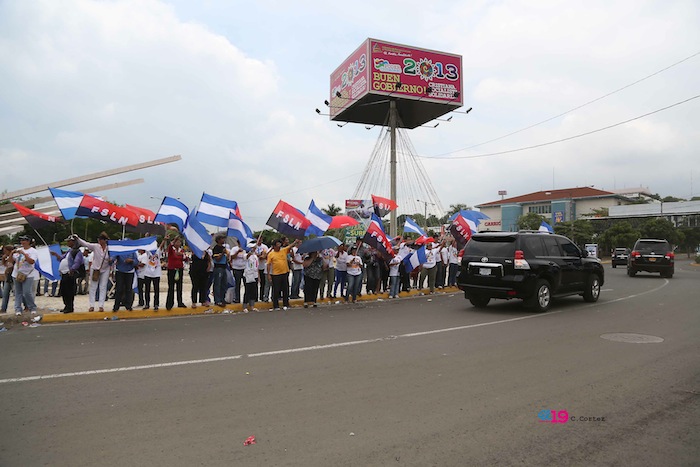 Familias de Managua saludan a delegaciones que participan en Petrocaribe