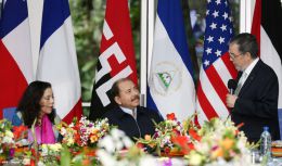 Daniel y Rosario reciben cartas credenciales de embajadores de Chile, Francia, EEUU y Palestina