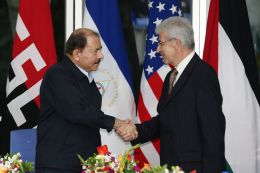 Daniel y Rosario reciben cartas credenciales de embajadores de Chile, Francia, EEUU y Palestina