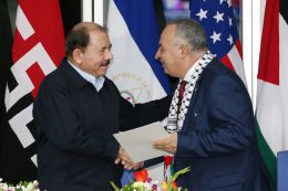 Daniel y Rosario reciben cartas credenciales de embajadores de Chile, Francia, EEUU y Palestina