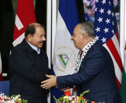 Daniel y Rosario reciben cartas credenciales de embajadores de Chile, Francia, EEUU y Palestina