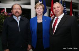 Daniel y Rosario reciben cartas credenciales de embajadores de Chile, Francia, EEUU y Palestina
