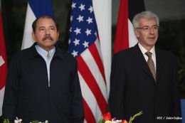 Daniel y Rosario reciben cartas credenciales de embajadores de Chile, Francia, EEUU y Palestina