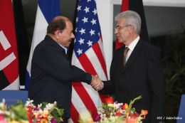 Daniel y Rosario reciben cartas credenciales de embajadores de Chile, Francia, EEUU y Palestina