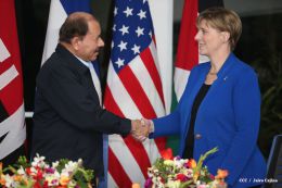 Daniel y Rosario reciben cartas credenciales de embajadores de Chile, Francia, EEUU y Palestina