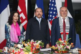 Daniel y Rosario reciben cartas credenciales de embajadores de Chile, Francia, EEUU y Palestina