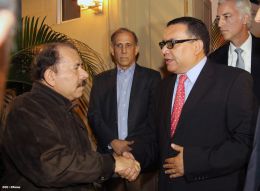 Presidente Daniel se reúne con presidente del Grupo Regional Aval