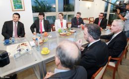 Presidente Daniel se reúne con presidente del Grupo Regional Aval