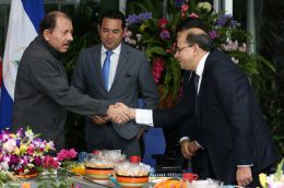 Daniel y Rosario se reúnen con el presidente electo de Guatemala, Jimmy Morales