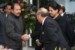 Daniel y Rosario se reúnen con el presidente electo de Guatemala, Jimmy Morales