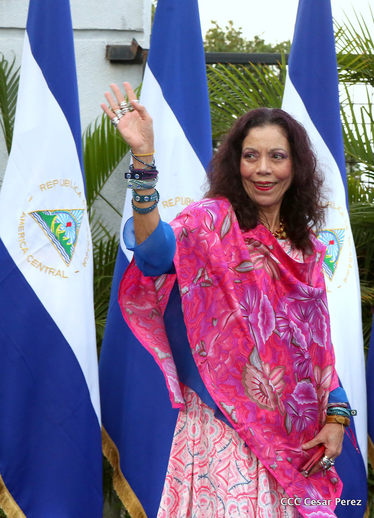 Inscripci&oacute;n de Daniel y Rosario como candidatos del FSLN