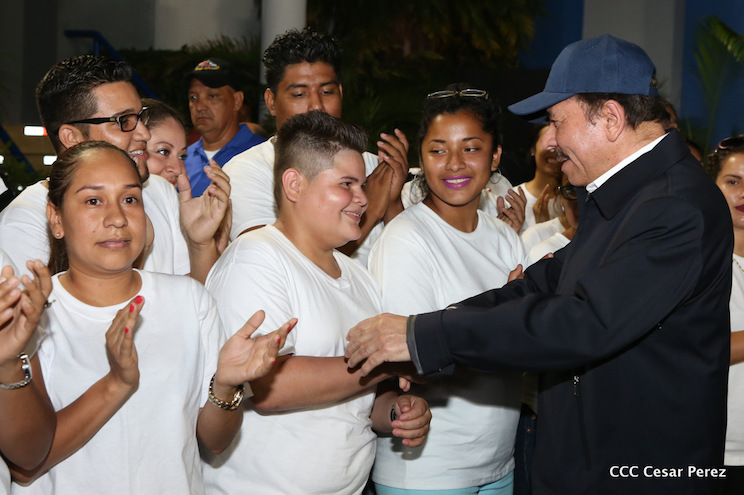 Inscripci&oacute;n de Daniel y Rosario como candidatos del FSLN