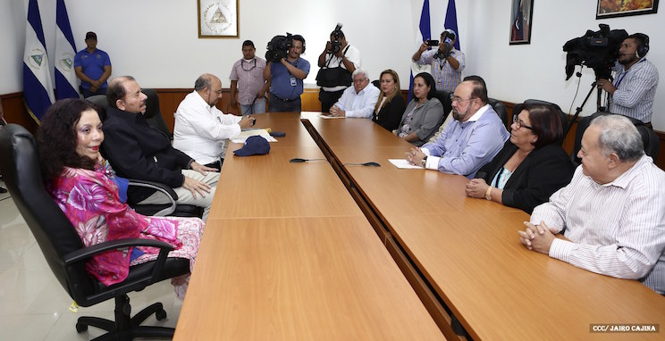 Inscripci&oacute;n de Daniel y Rosario como f&oacute;rmula del FSLN y la Alianza Unida, Nicaragua Triunfa