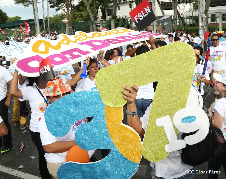 Juventud, Adelante con Daniel