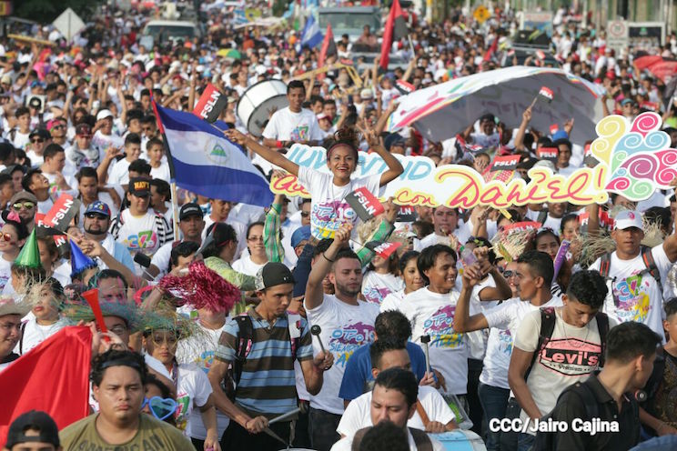 Juventud, Adelante con Daniel!