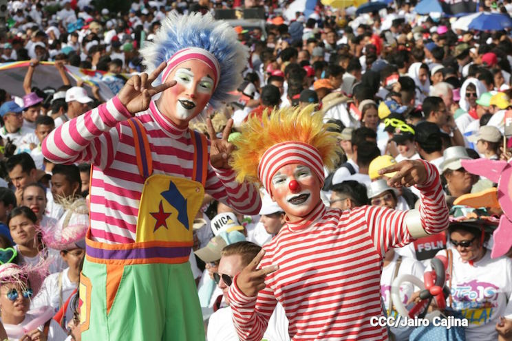 Juventud, Adelante con Daniel!