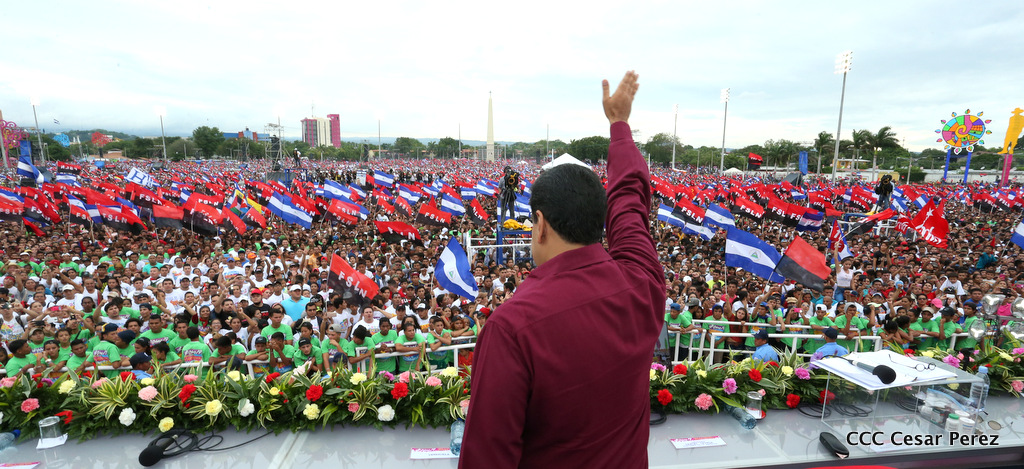 Nicol&aacute;s Maduro en Plaza La F&eacute; en Managua