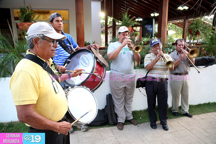 Ranchitos Culturales cantan a mam&aacute;