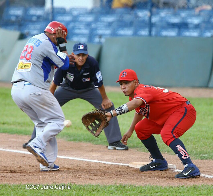 Boer Vs Dantos en segundo juego de la Final del Pomares 2016