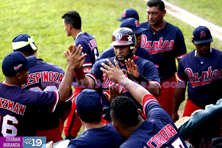 B&oacute;er Vs Dantos