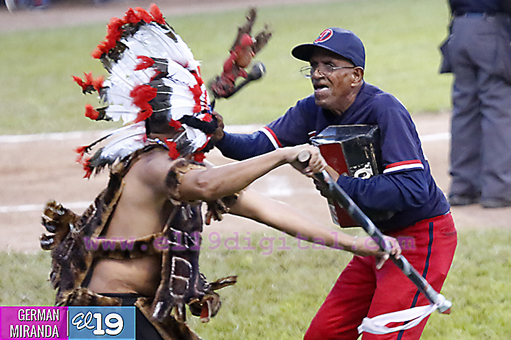 B&oacute;er Vs Dantos