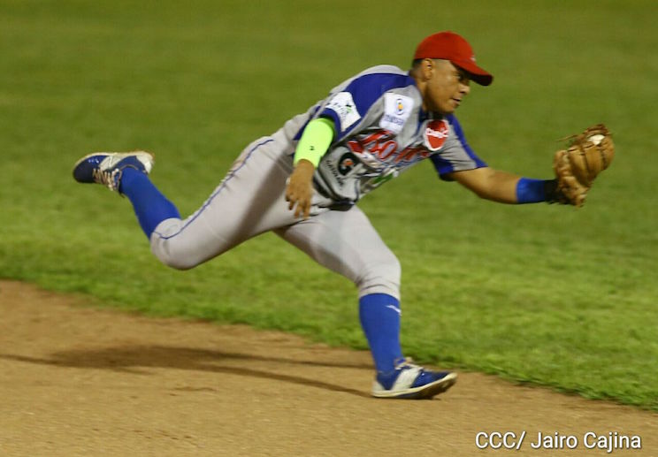 B&oacute;er Vs Dantos