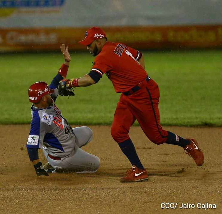 B&oacute;er Vs Dantos