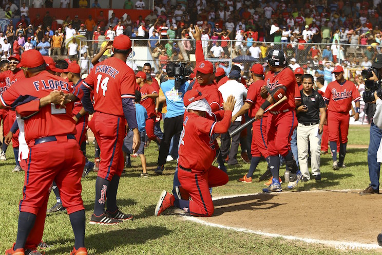 Dantos Campe&oacute;n