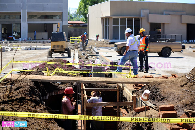 Centro Comercial Le&oacute;n