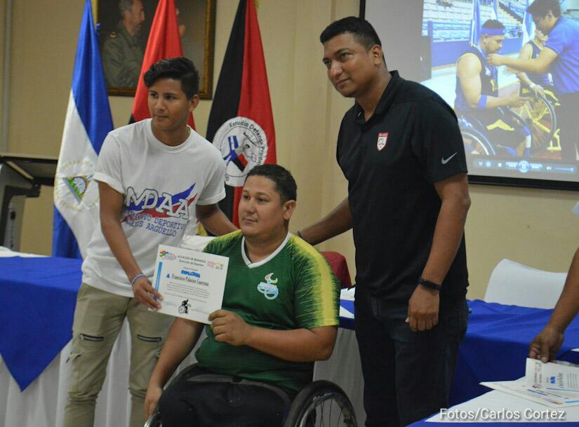 juventud-atletas-discapacitados