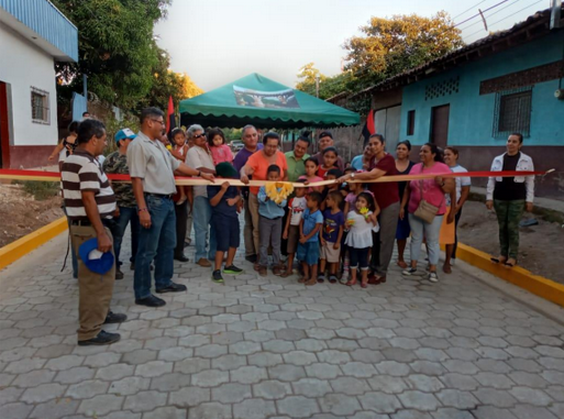 inauguran-calle-adoquinada