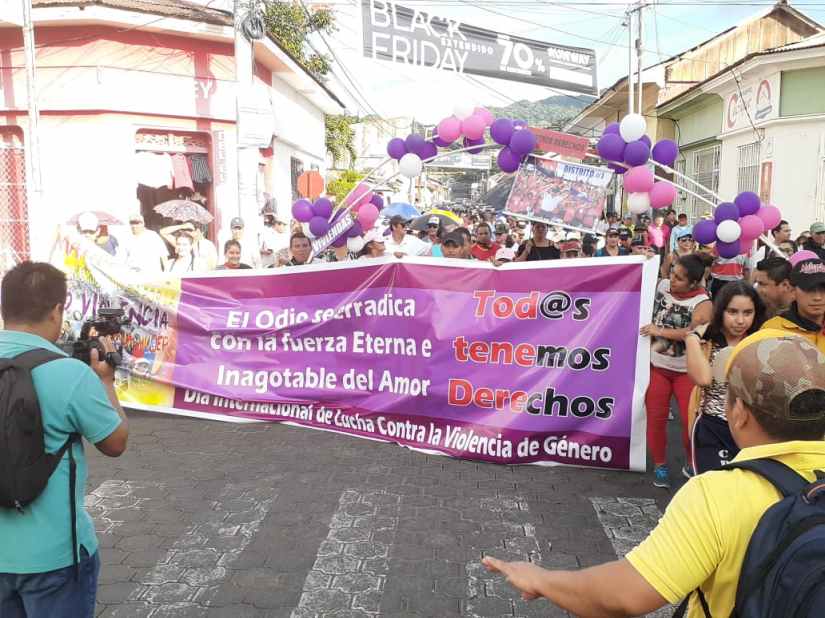 matagalpa-mujeres-caminata