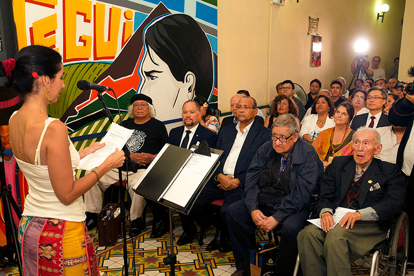 homenaje a sandino en peru