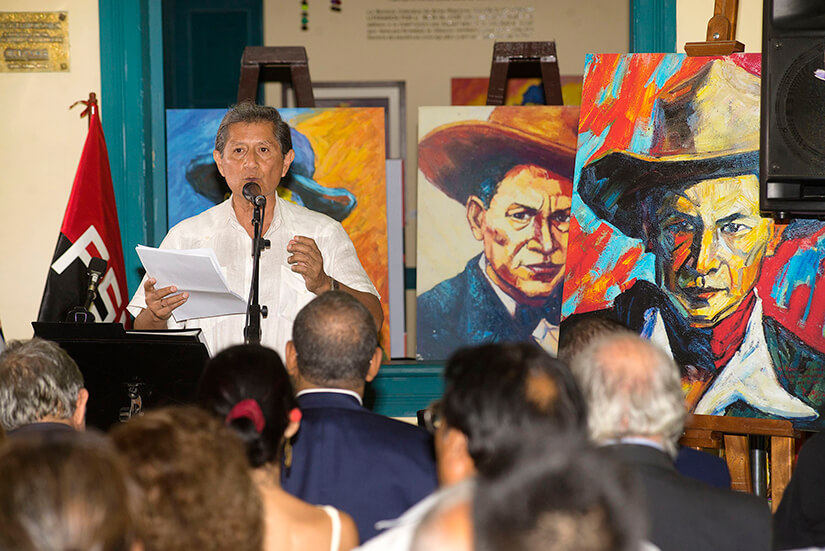 homenaje a sandino en peru