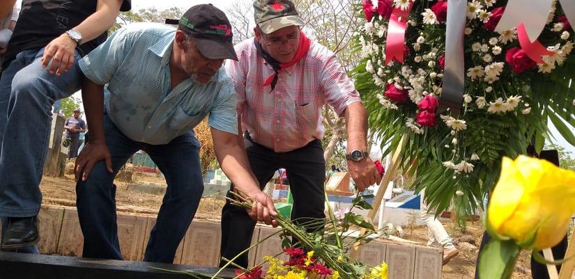 leon-conmemora-heroe-paz