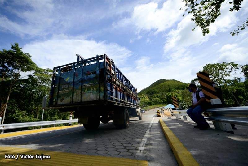 inaugura-puente-en-la-libertad-chontales