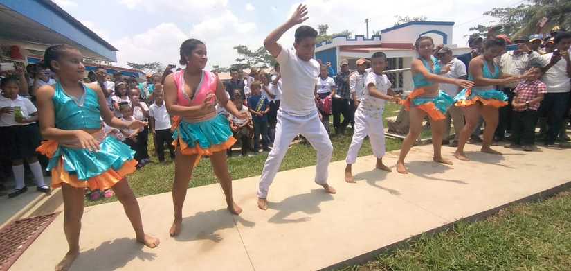 inauguran-colegio-rosita