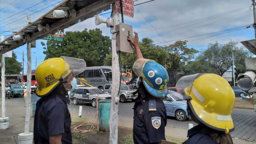 BOMBEROS