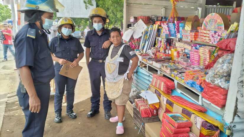 BOMBEROS