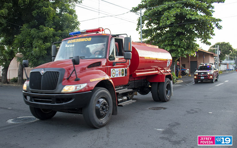 BOMBEROS