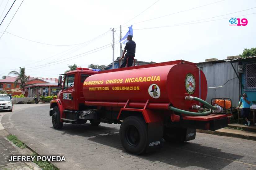 BOMBEROS