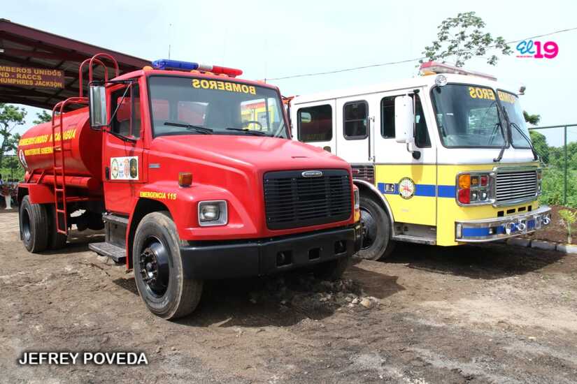 BOMBEROS