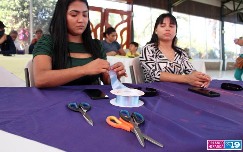 MUJERES
