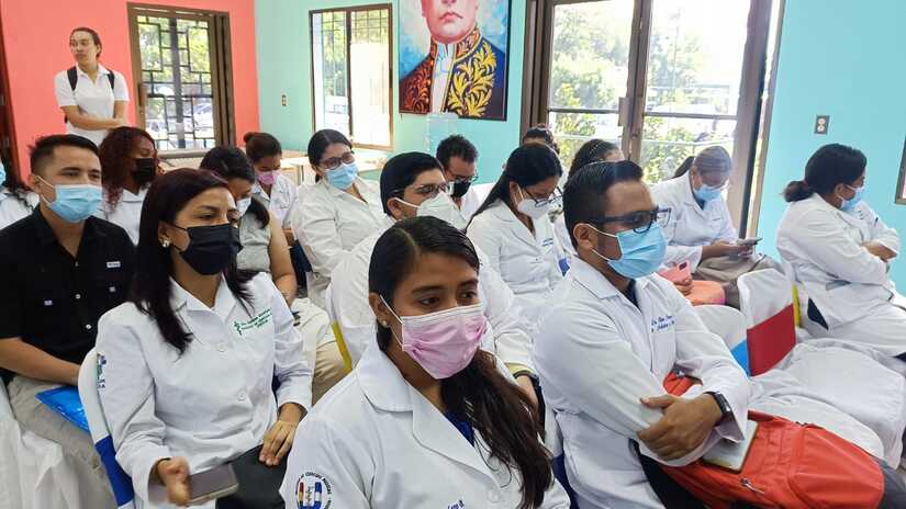 MEDICOS