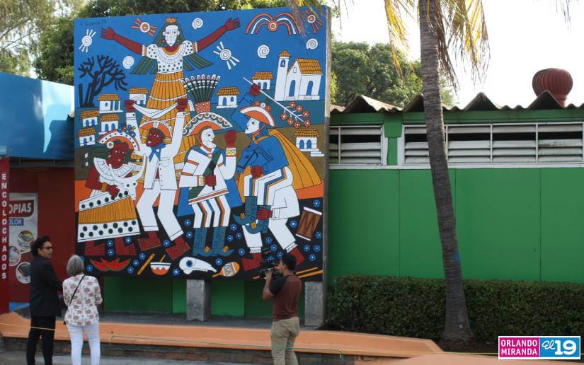 MURAL