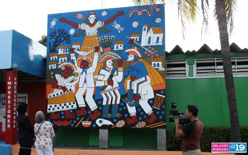 MURAL