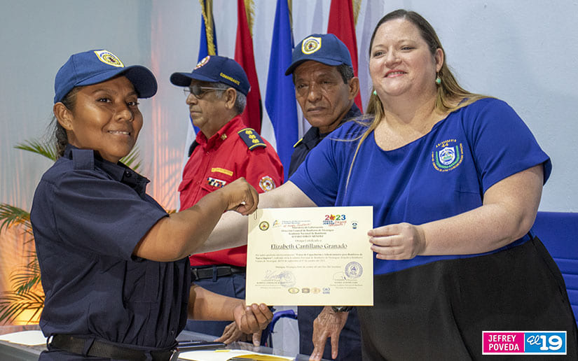 BOMBEROS