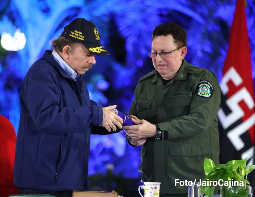 COMANDANTE
